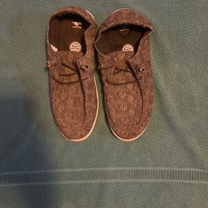 Rocket dog women’s slip ons, like new only tried on inside the house.